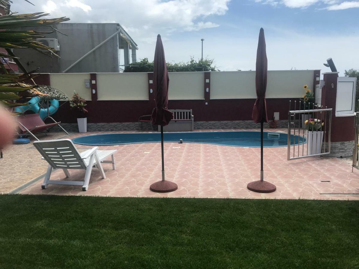 Apartments Villa Stella Maris Рогозница Екстериор снимка